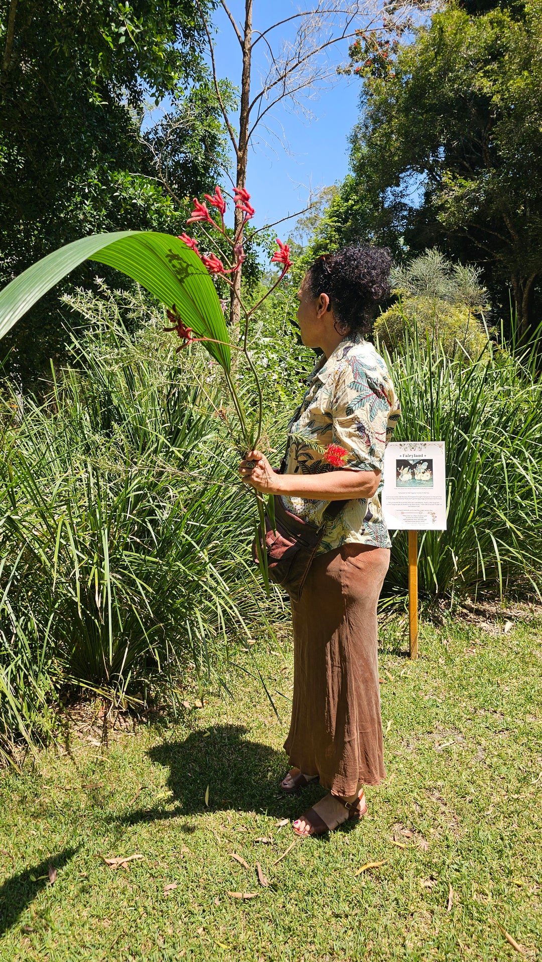 FLORAL FORAGE AND DESIGN WITH BLAK BOTANICS